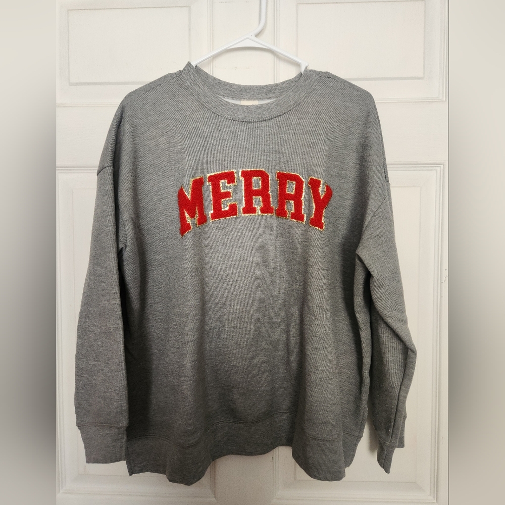 Terra & Sky Gray Crewneck Sweater with Red 'Merry' Design
